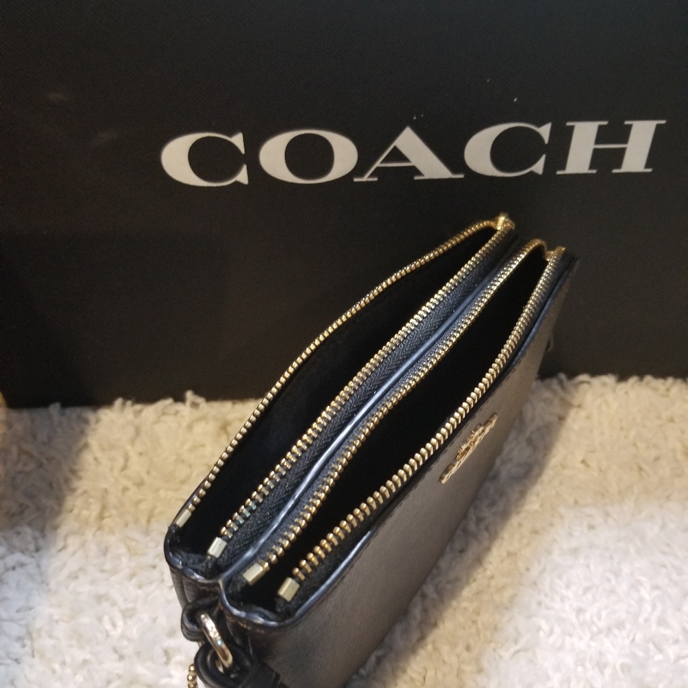 Coach Wallet - Picture 6 of 11